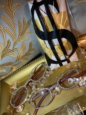 Millionaire Celebrity Lab Stones UV coat clear sunglasses wood. Look Like Money